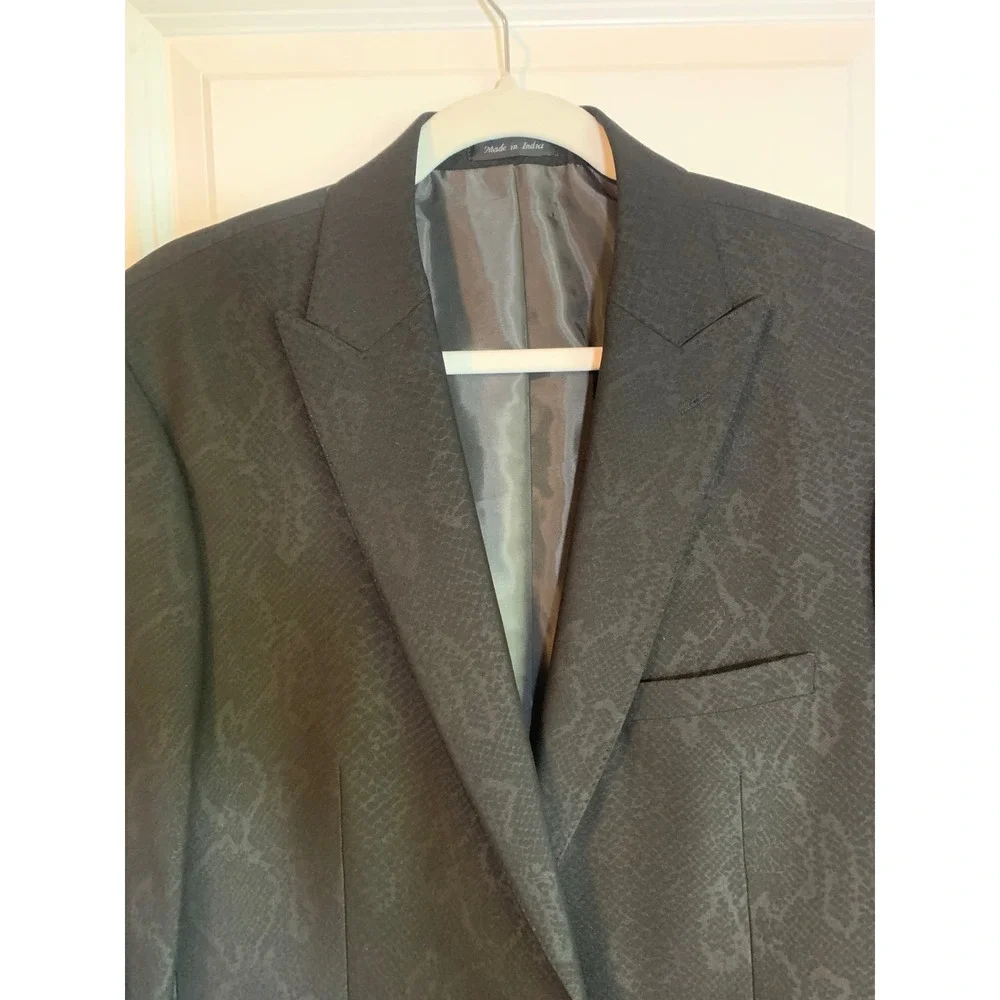 Calvin Klein Men's Black Suit Jacket Snakeskin Jacquard Blazer Two-Button 44L